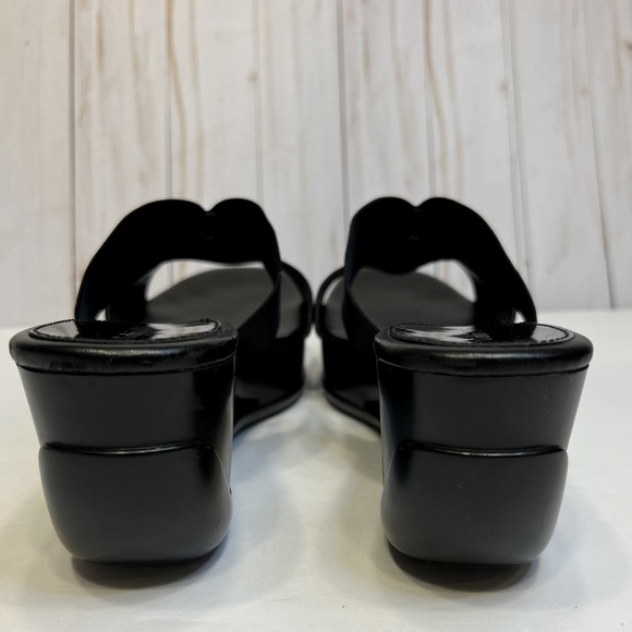 Calvin Klein Black Ying Platform Sandals Open Toe, Stretchy Strap. Size 8.5 - Picture 5 of 9